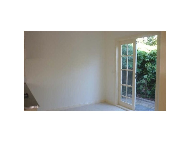 2/13  Edward Street, Cheltenham VIC 3192