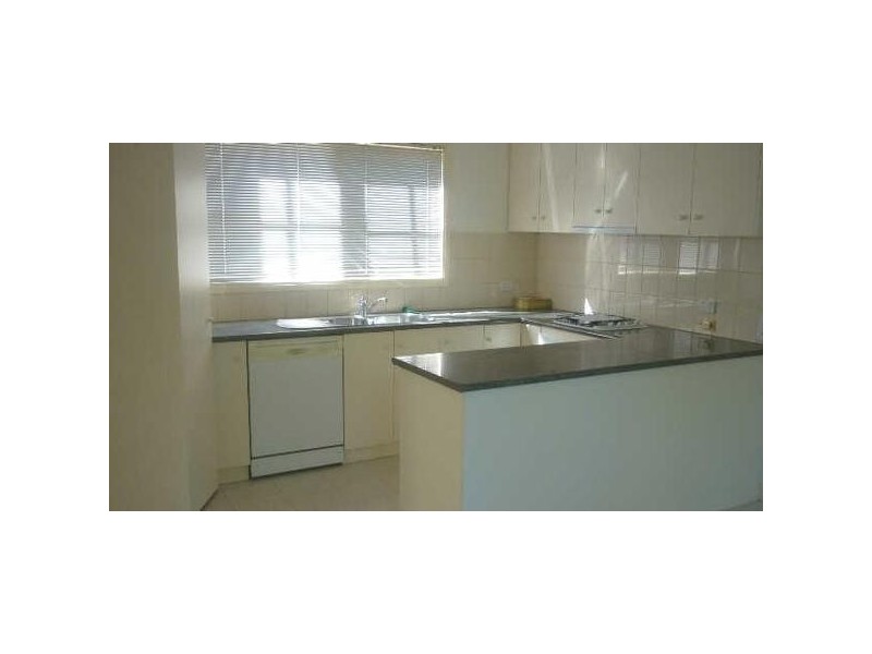 2/13  Edward Street, Cheltenham VIC 3192