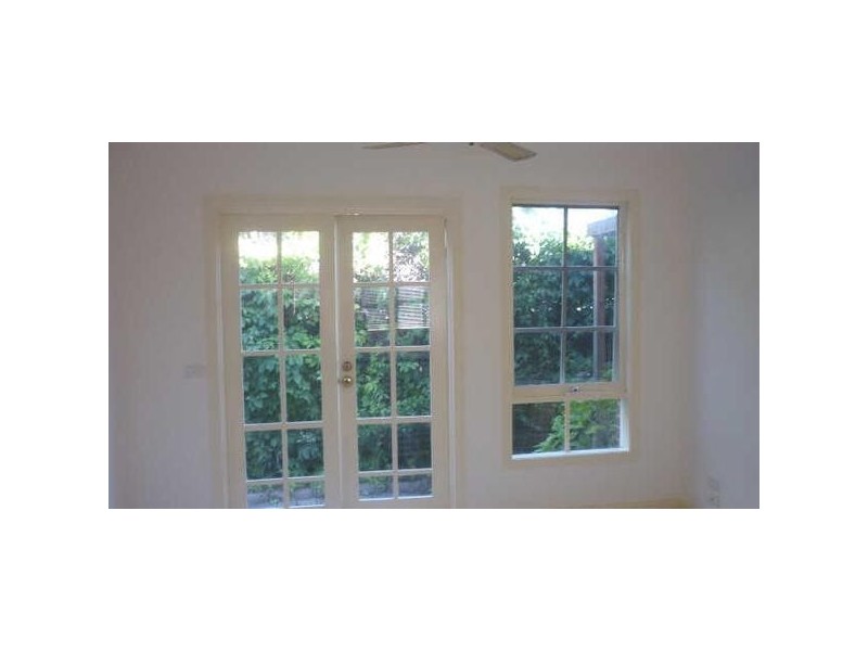 2/13  Edward Street, Cheltenham VIC 3192