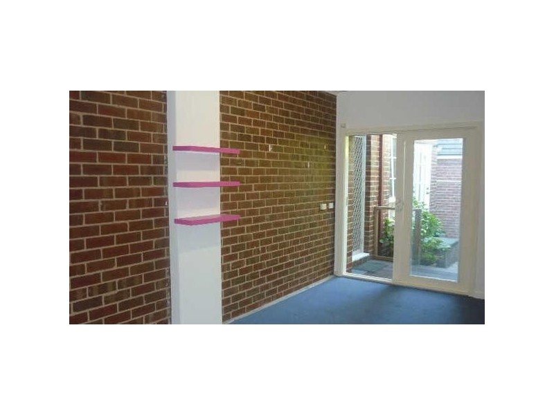 2/13  Edward Street, Cheltenham VIC 3192