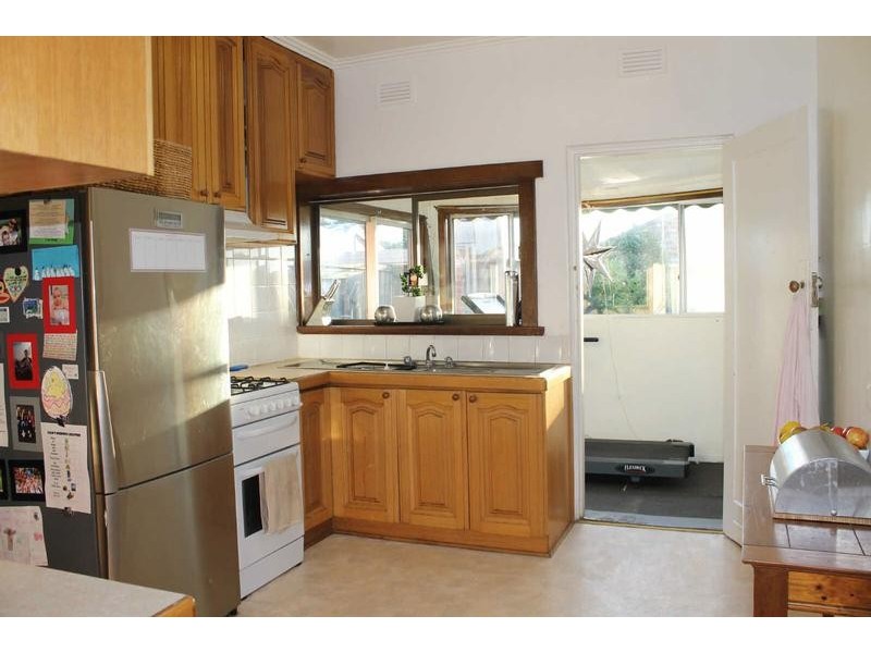 21  DICKENS STREET, Bentleigh VIC 3204