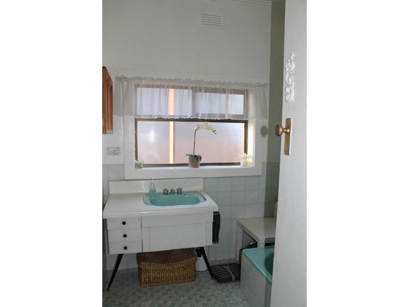 21  DICKENS STREET, Bentleigh VIC 3204