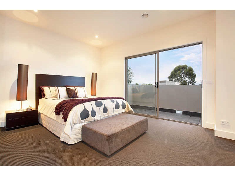 2/10  Blair Street, Bentleigh VIC 3204