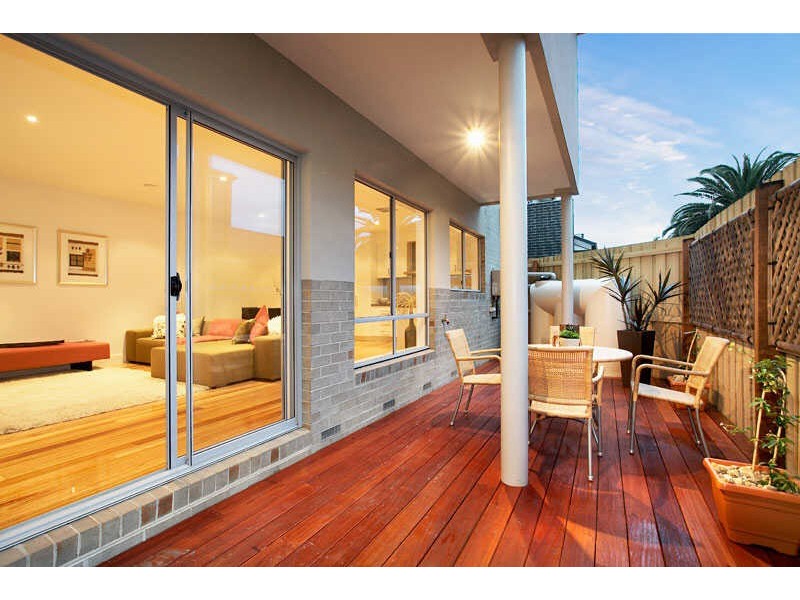 2/10  Blair Street, Bentleigh VIC 3204