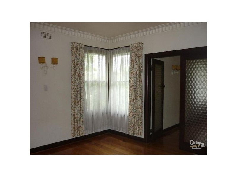 7 Summit Avenue, Hampton East VIC 3188