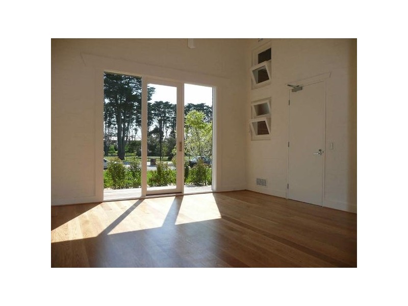 5/3 Evergreen Circuit, Cheltenham VIC 3192