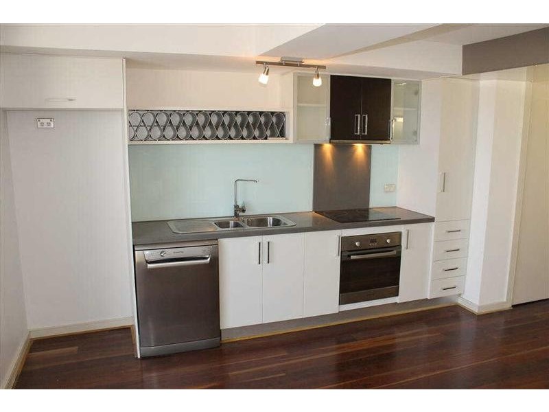 13/358  HAMPTON ST, Hampton VIC 3188