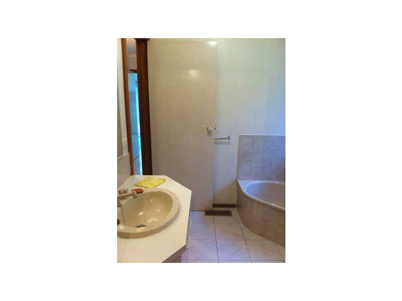 2/27  Kennedy Street, Bentleigh East VIC 3165