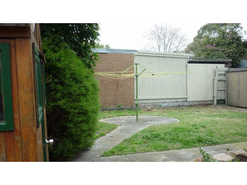 16  Peters Drive, Cheltenham VIC 3192