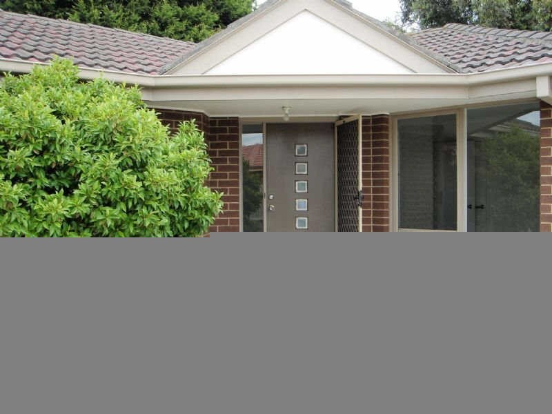 2/13  Eildon Road, Endeavour Hills VIC 3802