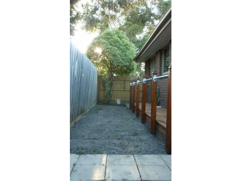 2/13  Eildon Road, Endeavour Hills VIC 3802