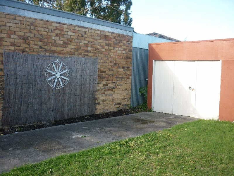 214B  Warrigal Road, Cheltenham VIC 3192