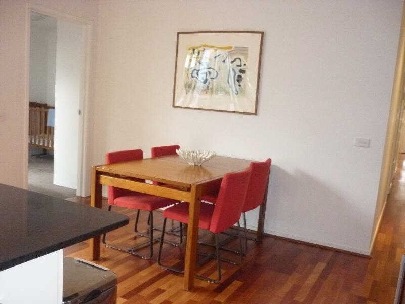 2/481  Bluff Road, Hampton VIC 3188