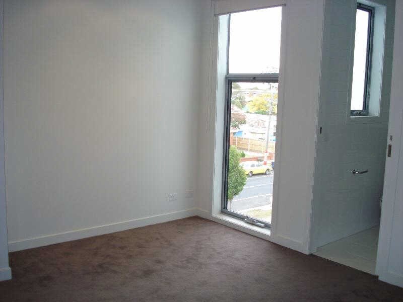 2/119  McKinnon Road, Mckinnon VIC 3204