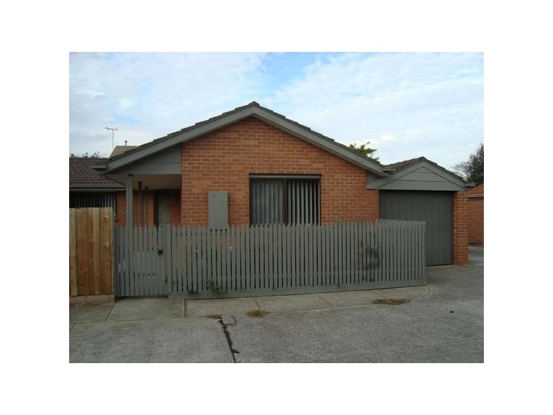 9/12  Willowglen Court, Dingley Village VIC 3172