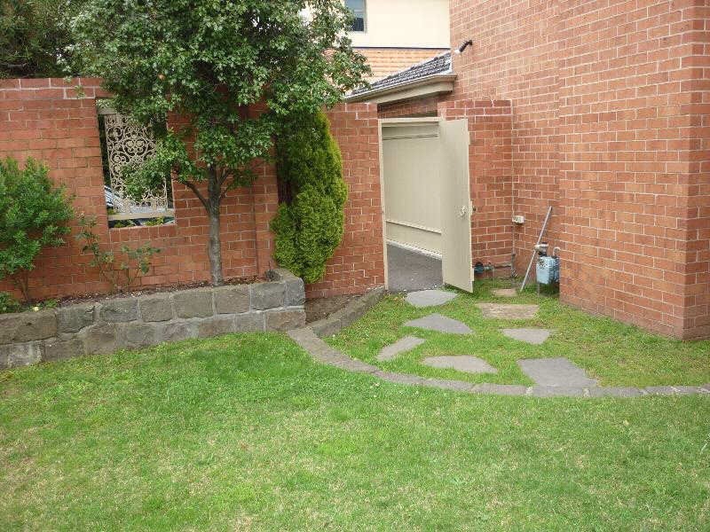 2  Laburnum Street, Brighton VIC 3186