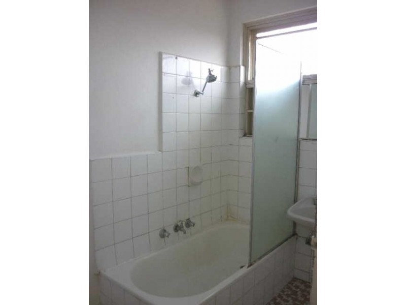 4/101A  Bernard Street, Cheltenham VIC 3192