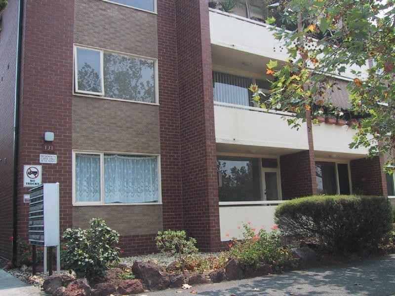 1/131  Brighton Road, Elwood VIC 3184
