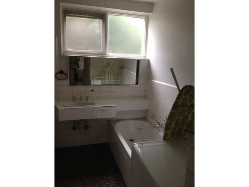 1/131  Brighton Road, Elwood VIC 3184