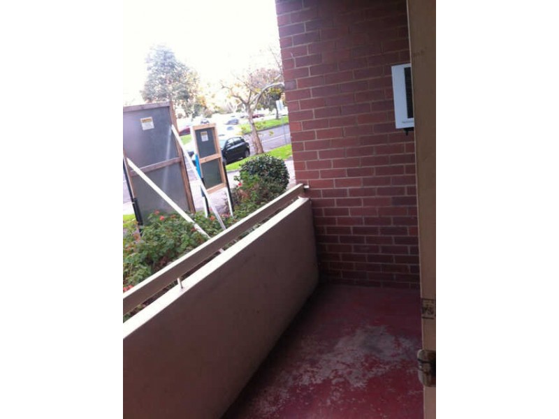 1/131  Brighton Road, Elwood VIC 3184