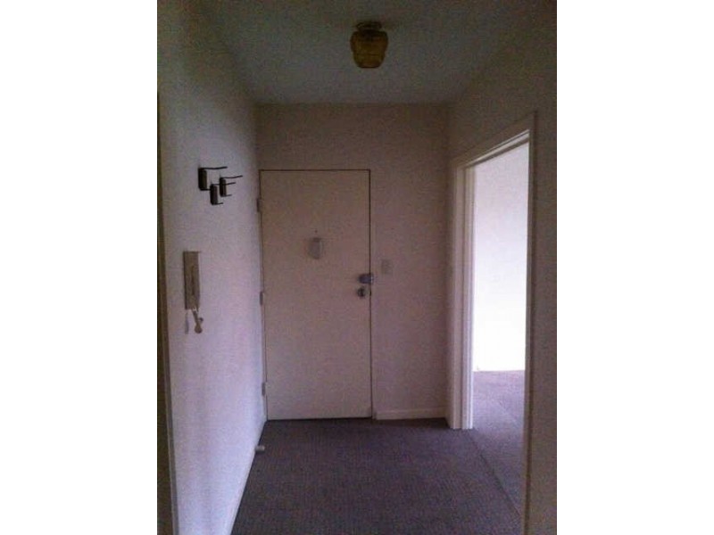 1/131  Brighton Road, Elwood VIC 3184