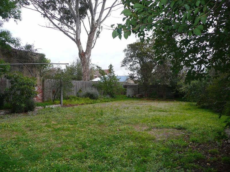 19  Oswald Thomas Avenue, Hampton East VIC 3188