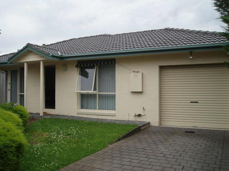 2/12  Gilmour Road, Bentleigh VIC 3204