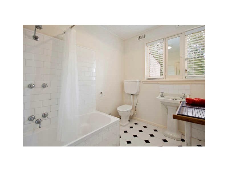 1/15  Clinton Street, Brighton East VIC 3187