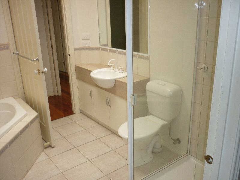 2  Benina Street, Bentleigh East VIC 3165