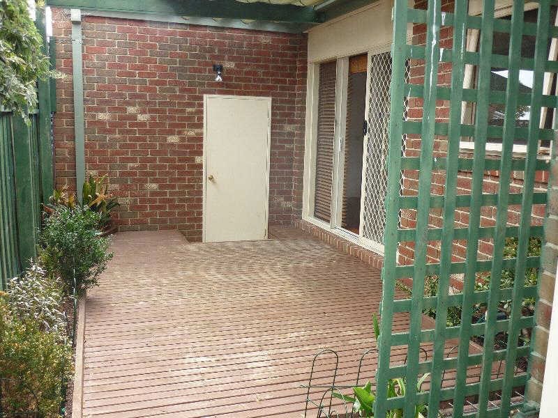 2  Benina Street, Bentleigh East VIC 3165