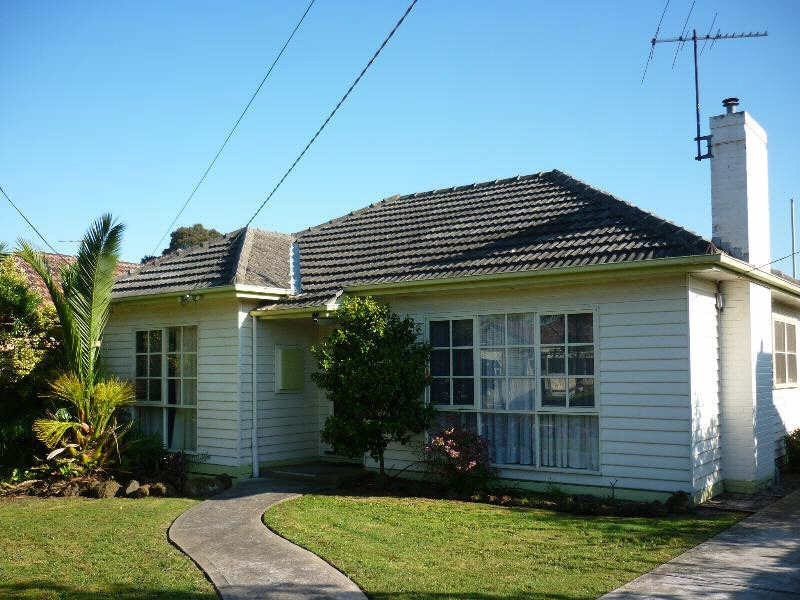 1/67  BROOKS STREET, Bentleigh East VIC 3165