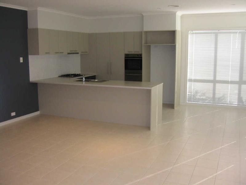 13  Pinehurst Way, Heatherton VIC 3202