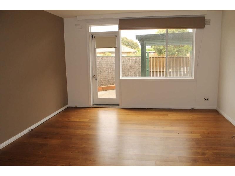 3/23  Elizabeth Street, Bentleigh East VIC 3165