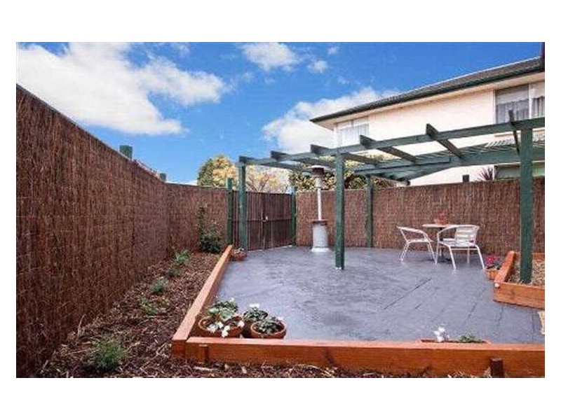 3/23  Elizabeth Street, Bentleigh East VIC 3165