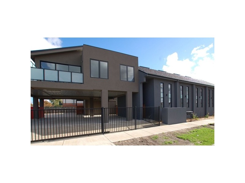 6-215/217 Francis Street, Yarraville VIC 3013