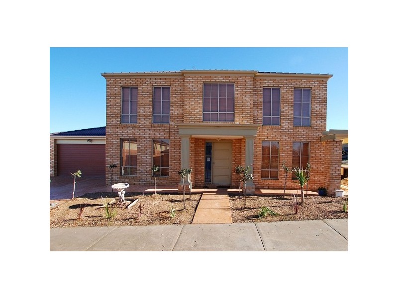 2 Garfield Way, Craigieburn VIC 3064