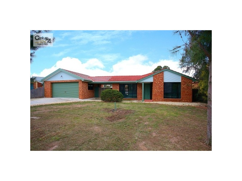 19 Rutherford, Roxburgh Park VIC 3064