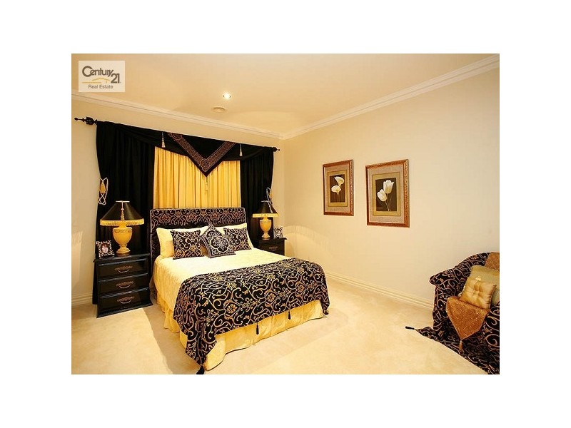 44 MALCOLM CREEK PDE, Craigieburn VIC 3064