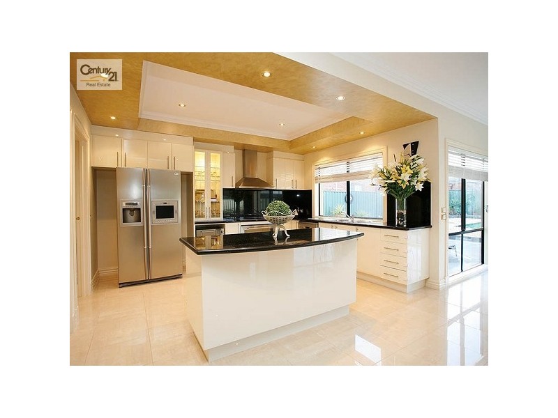 44 MALCOLM CREEK PDE, Craigieburn VIC 3064