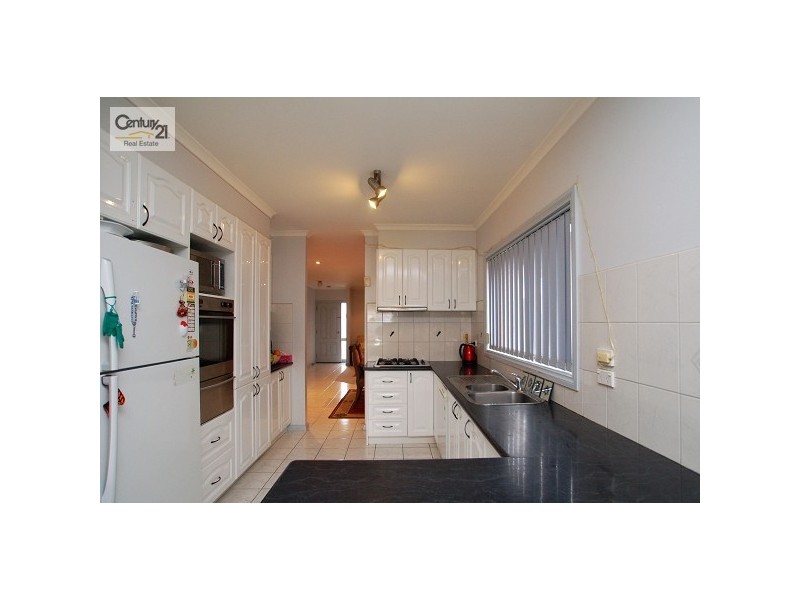 14 Madeira Court, Roxburgh Park VIC 3064