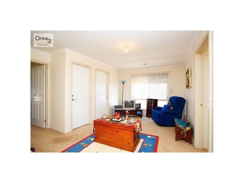 24 Rhine Drive, Roxburgh Park VIC 3064