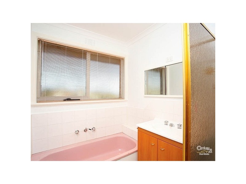 29 Ridgeway Avenue, Glenroy VIC 3046