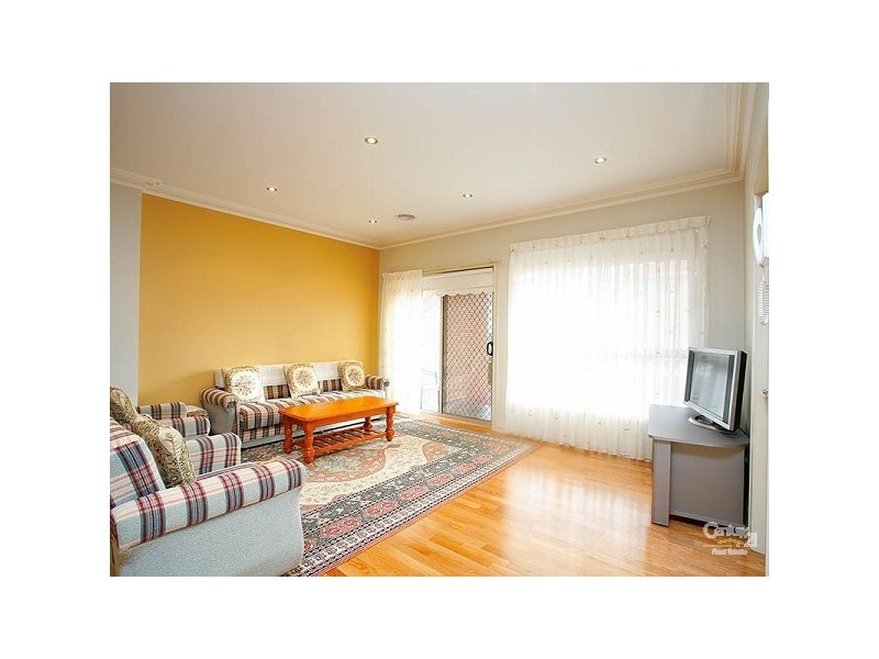79 Lockwood Drive, Roxburgh Park VIC 3064