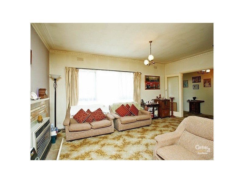 87 Tarana Avenue, Glenroy VIC 3046