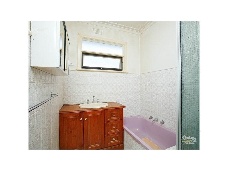 87 Tarana Avenue, Glenroy VIC 3046