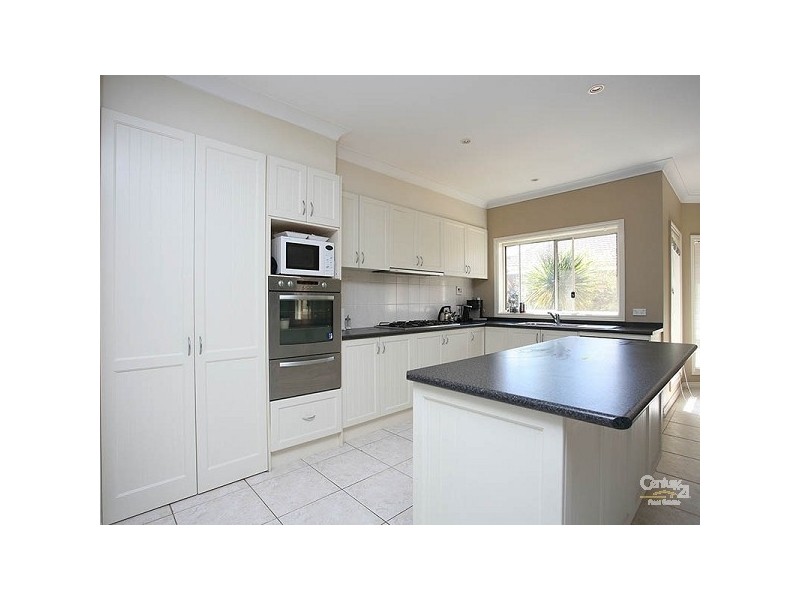 10 Tavistock Crt, Craigieburn VIC 3064