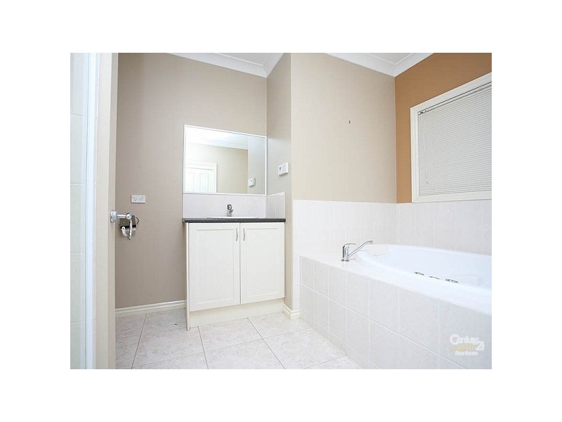 10 Tavistock Crt, Craigieburn VIC 3064