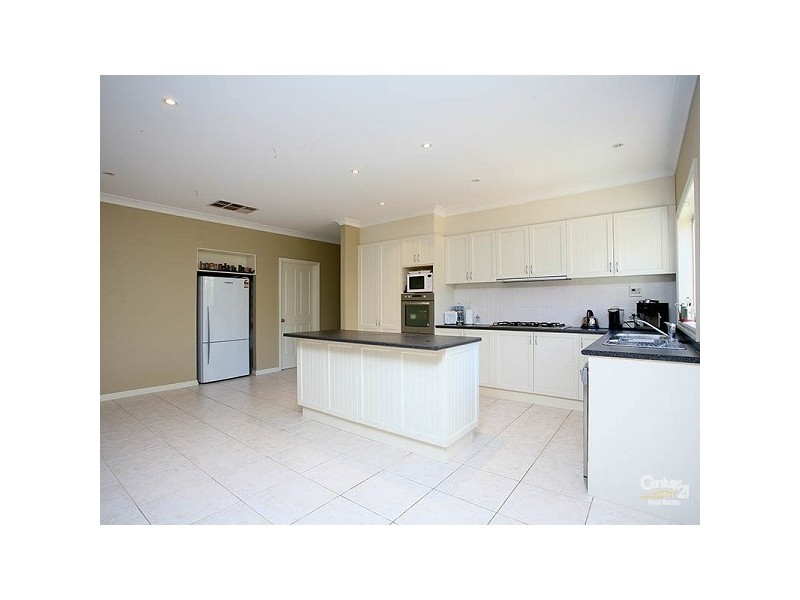 10 Tavistock Crt, Craigieburn VIC 3064