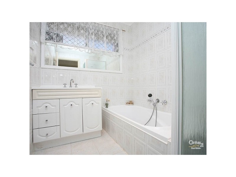 8 Helen Court, Lalor VIC 3075