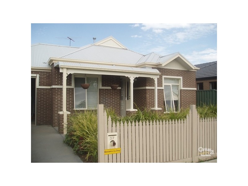 37 Hurlingham Way, Craigieburn VIC 3064